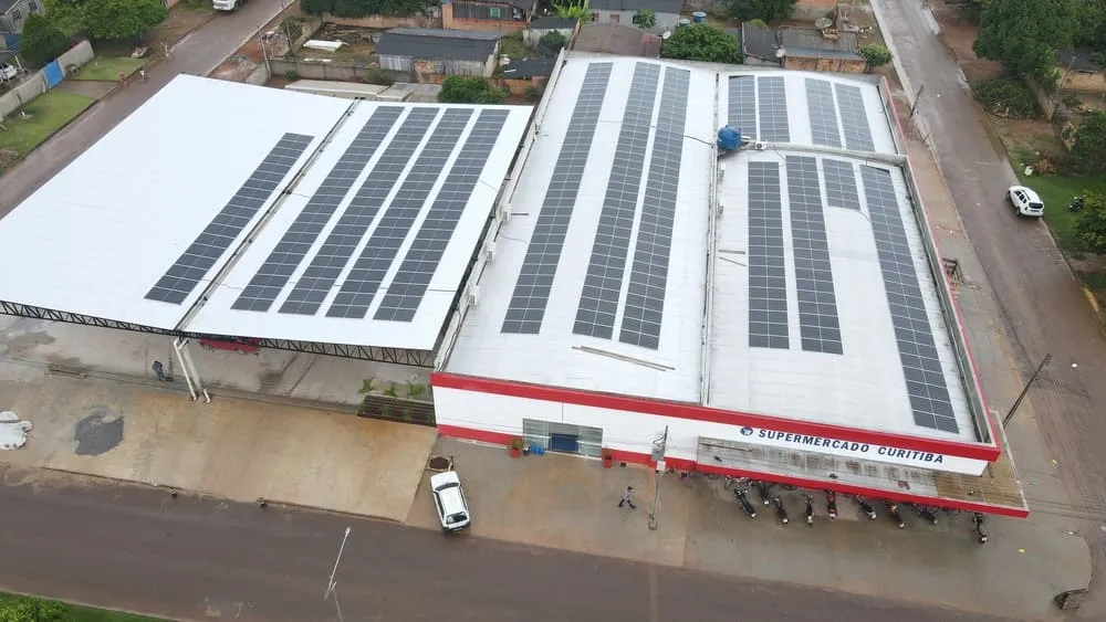 Sistema de energia solar comercial para empresas e indústrias